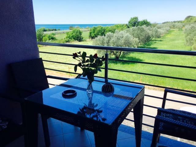 Apartment Mirella Умаг Экстерьер фото